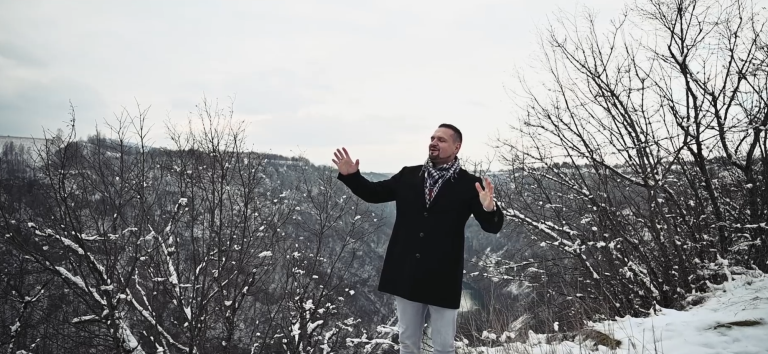 Emotivna pjesma i spot o odlasku srušila sva očekivanja: Isak Malkoč ponovo na estradnoj sceni u trendu (VIDEO)