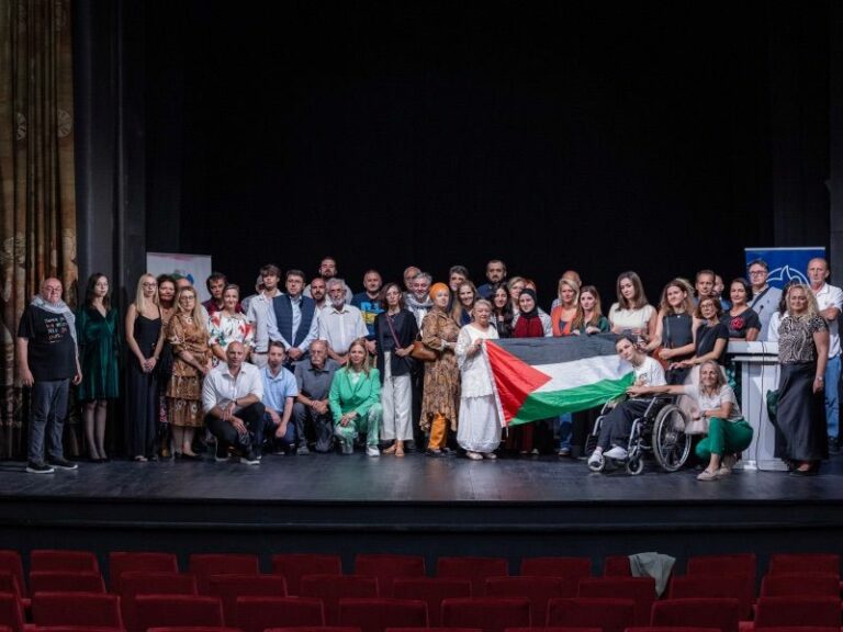 MREŽA MIRA: Denis Džidić i Pomozi.ba dobitnici Mirovne nagrade “Goran Bubalo”