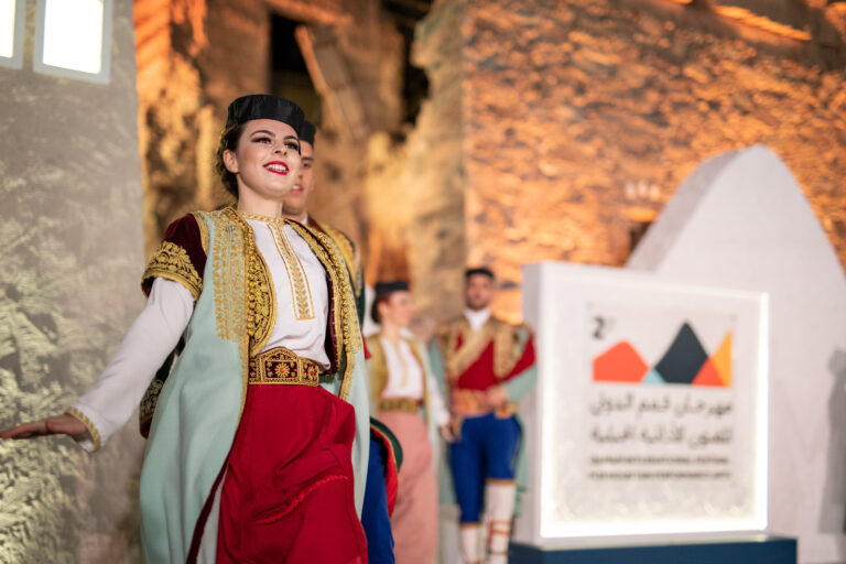 ALISA BEKTAŠEVIĆ: Studentica medicine u svijetu folklora