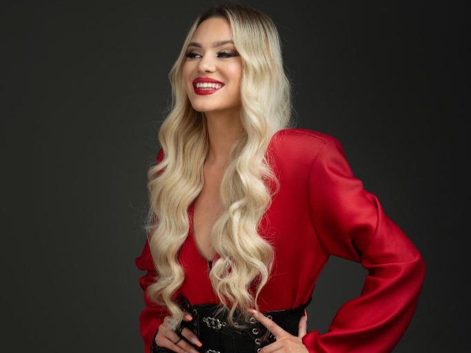 SNIMILA NOVI SINGL: Betu već porede sa Severinom i Rozgom!