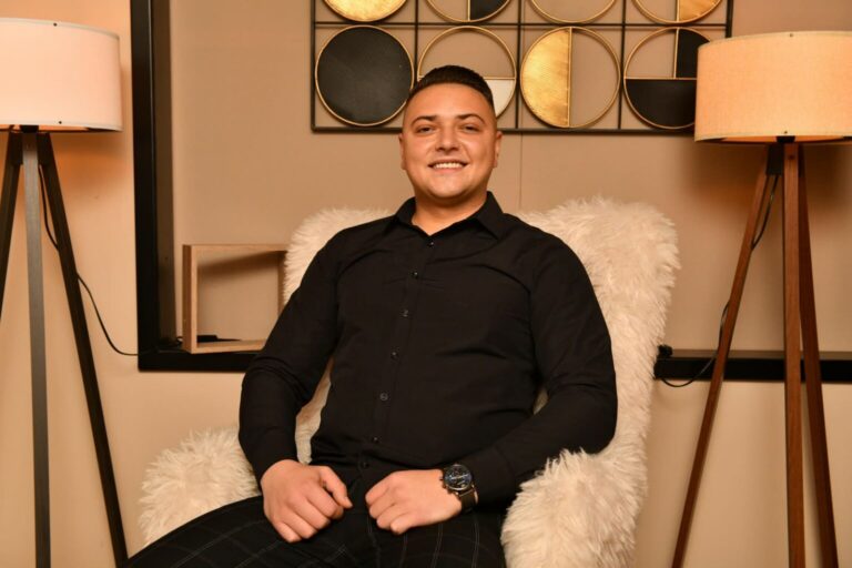 Mladi pjevač iz Zenice Riad Dubičić oživio bezvremensku pjesmu